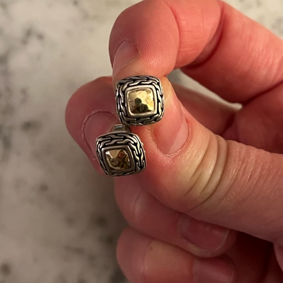 John Hardy Sterling and 18K Gold Stud Earrings. 3/8 Inches Square. - Picture 2 of 9